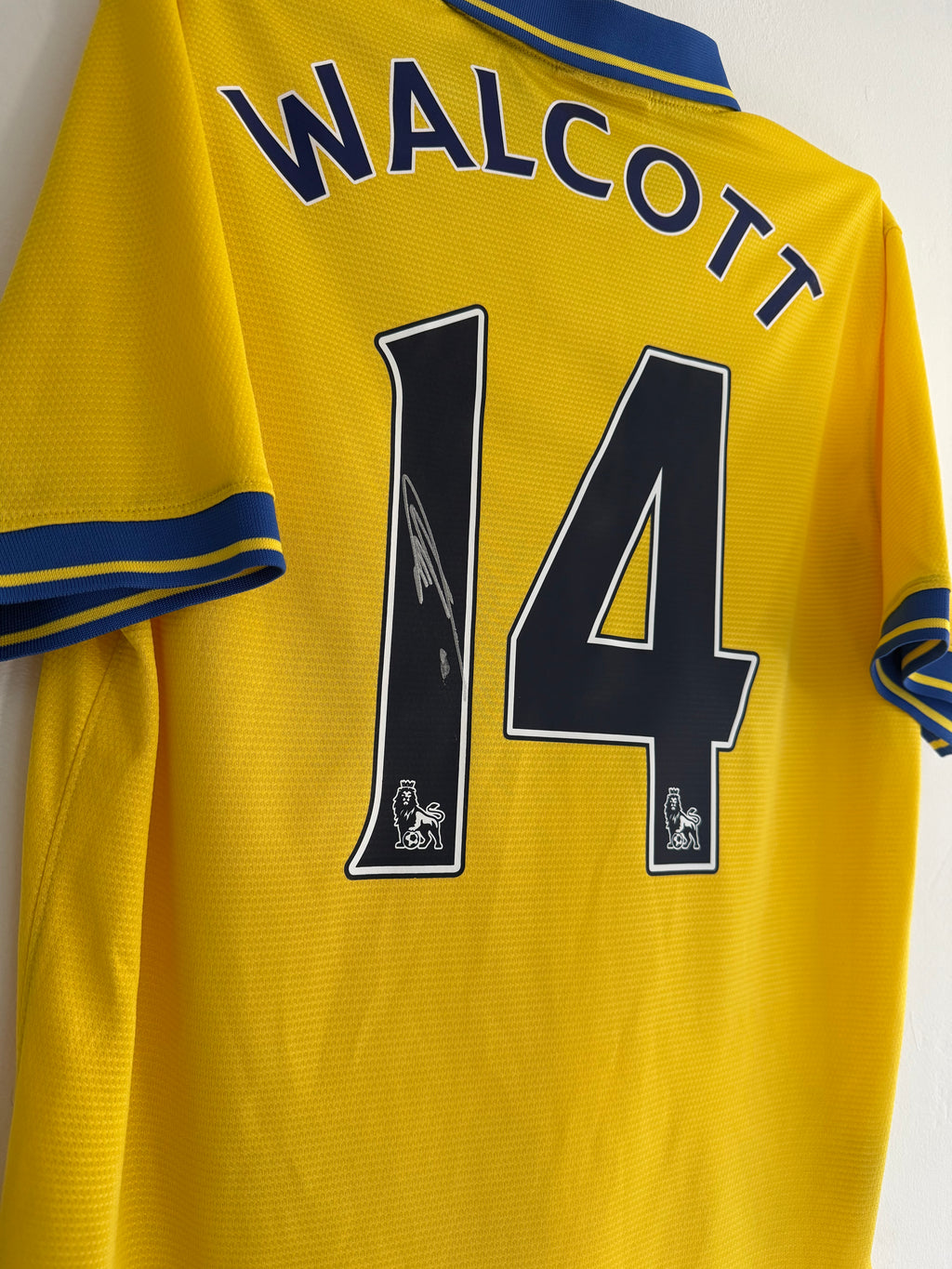 Theo Walcott Arsenal Signed Shirt 13/14 Away RARE *PROOF & COA*
