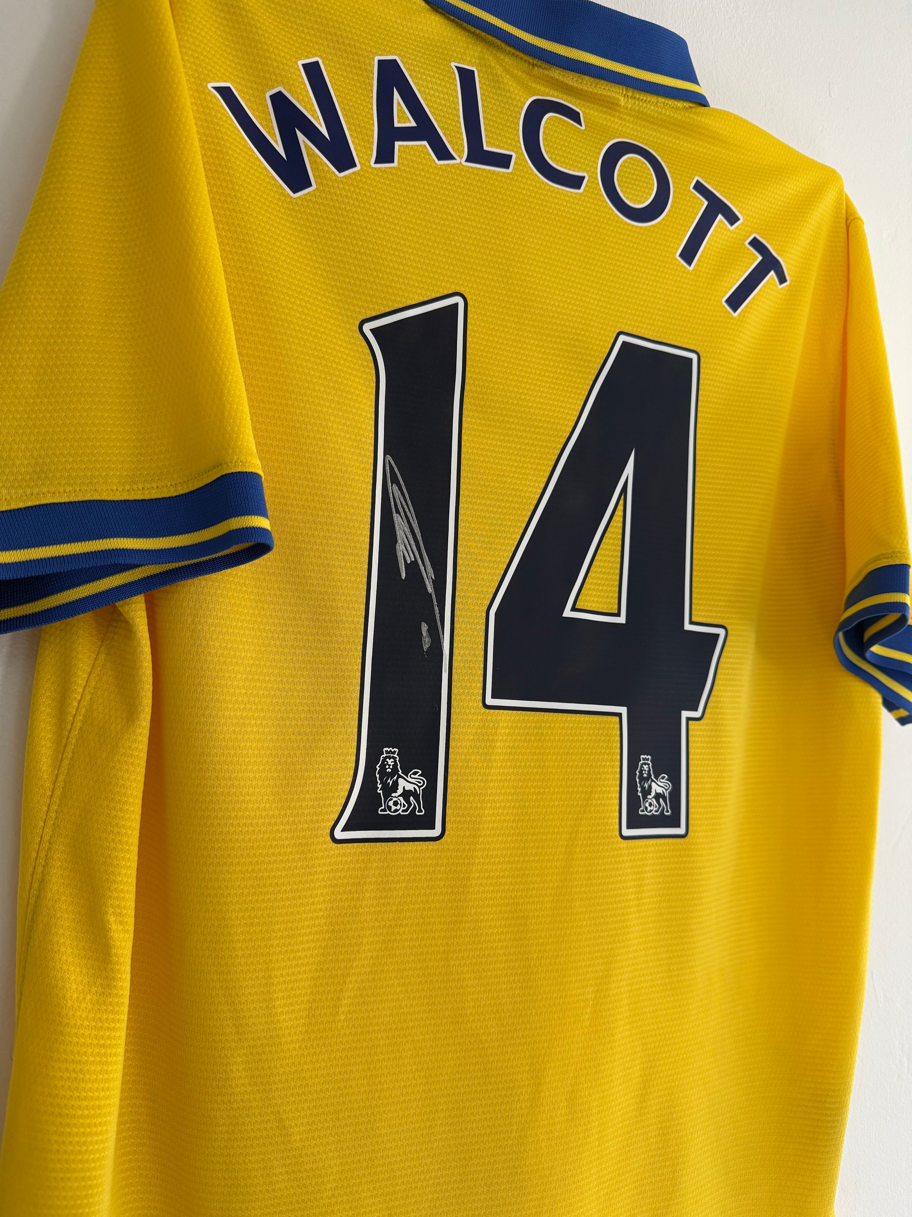 Theo Walcott Arsenal Signed Shirt 13/14 Away RARE *PROOF & COA*