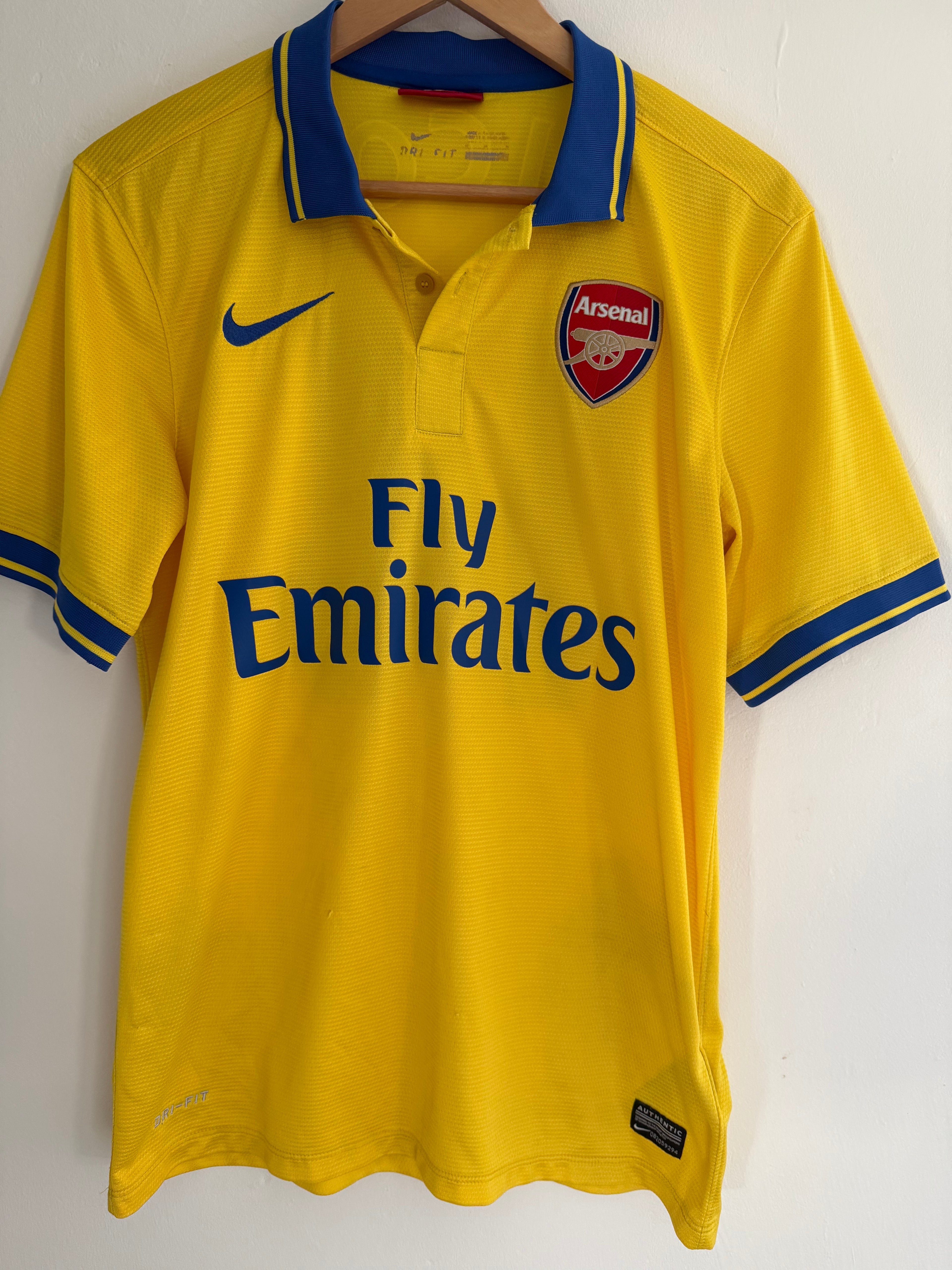 Theo Walcott Arsenal Signed Shirt 13/14 Away RARE *PROOF & COA*