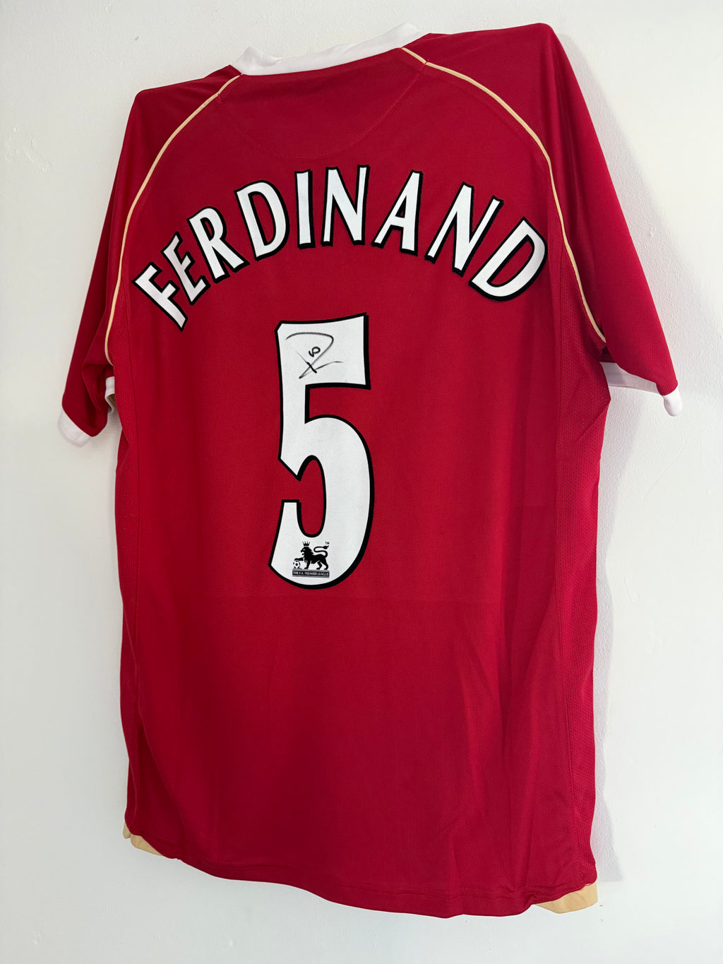 Rio Ferdinand Manchester United Signed Shirt 06/07 Home *RARE* PROOF & COA MAN U