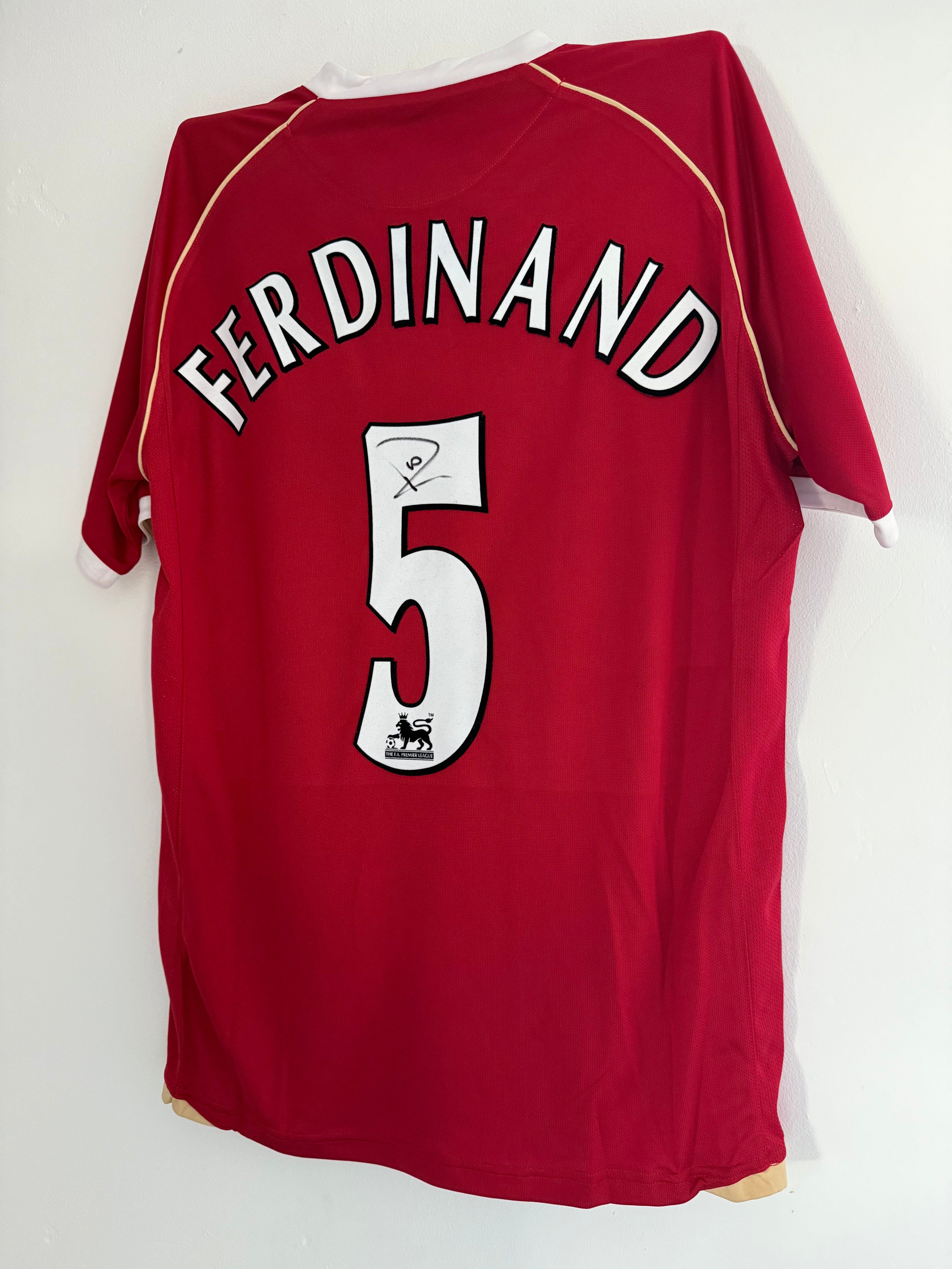 Rio Ferdinand Manchester United Signed Shirt 06/07 Home *RARE* PROOF & COA MAN U