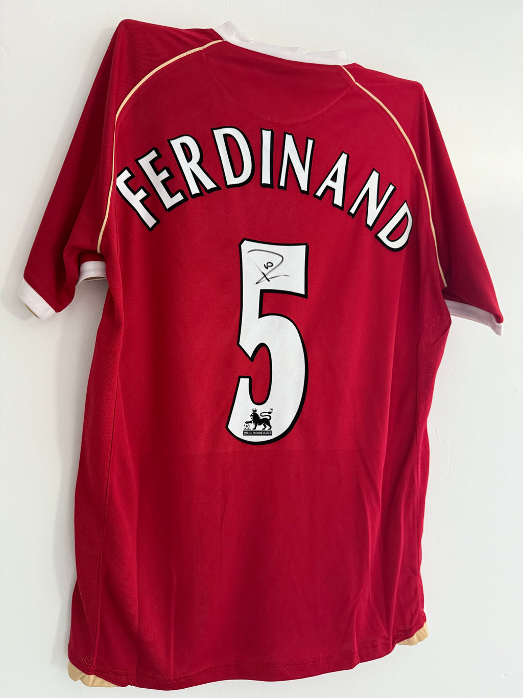 Rio Ferdinand Manchester United Signed Shirt 06/07 Home *RARE* PROOF & COA MAN U