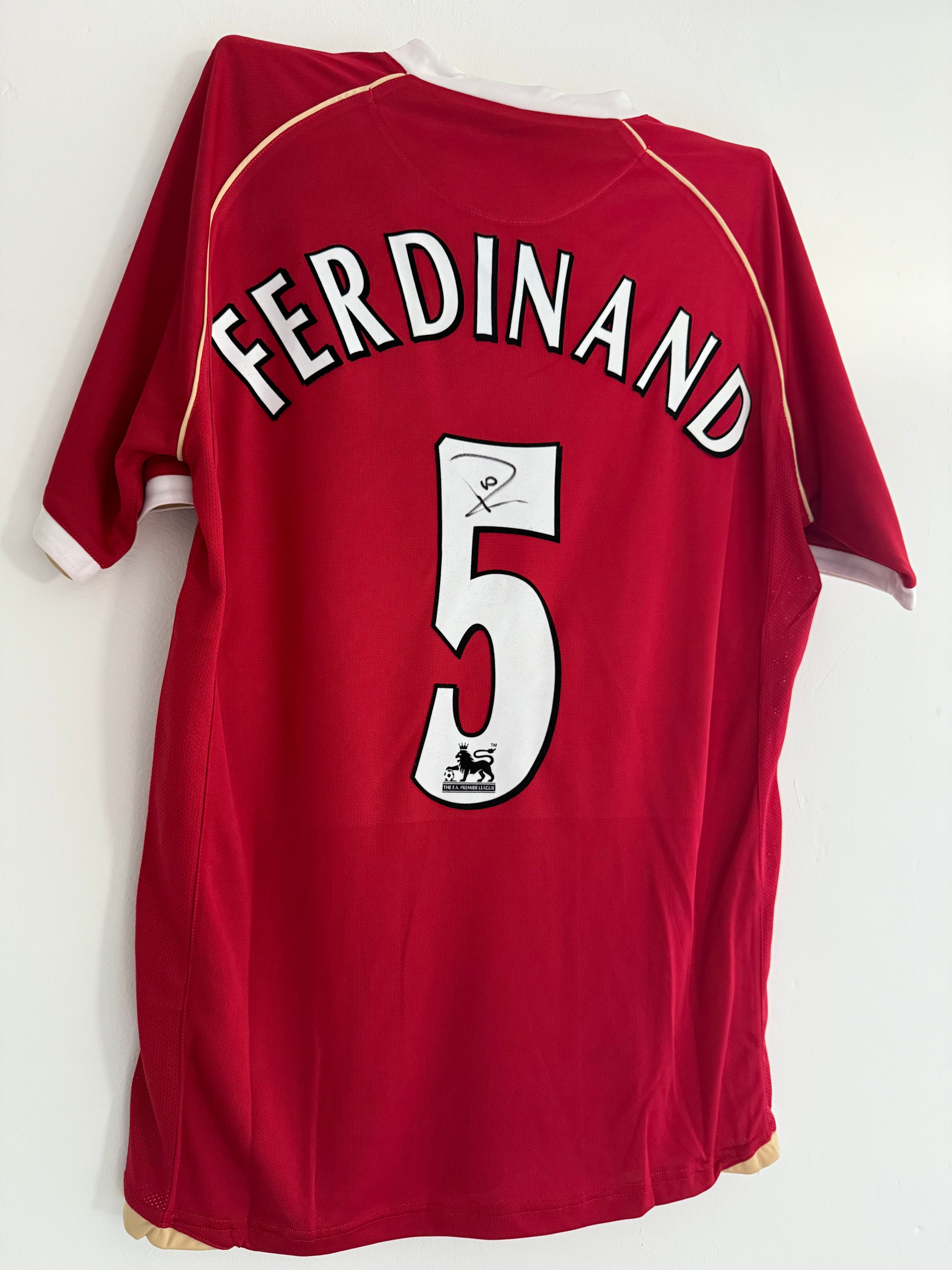 Rio Ferdinand Manchester United Signed Shirt 06/07 Home *RARE* PROOF & COA MAN U