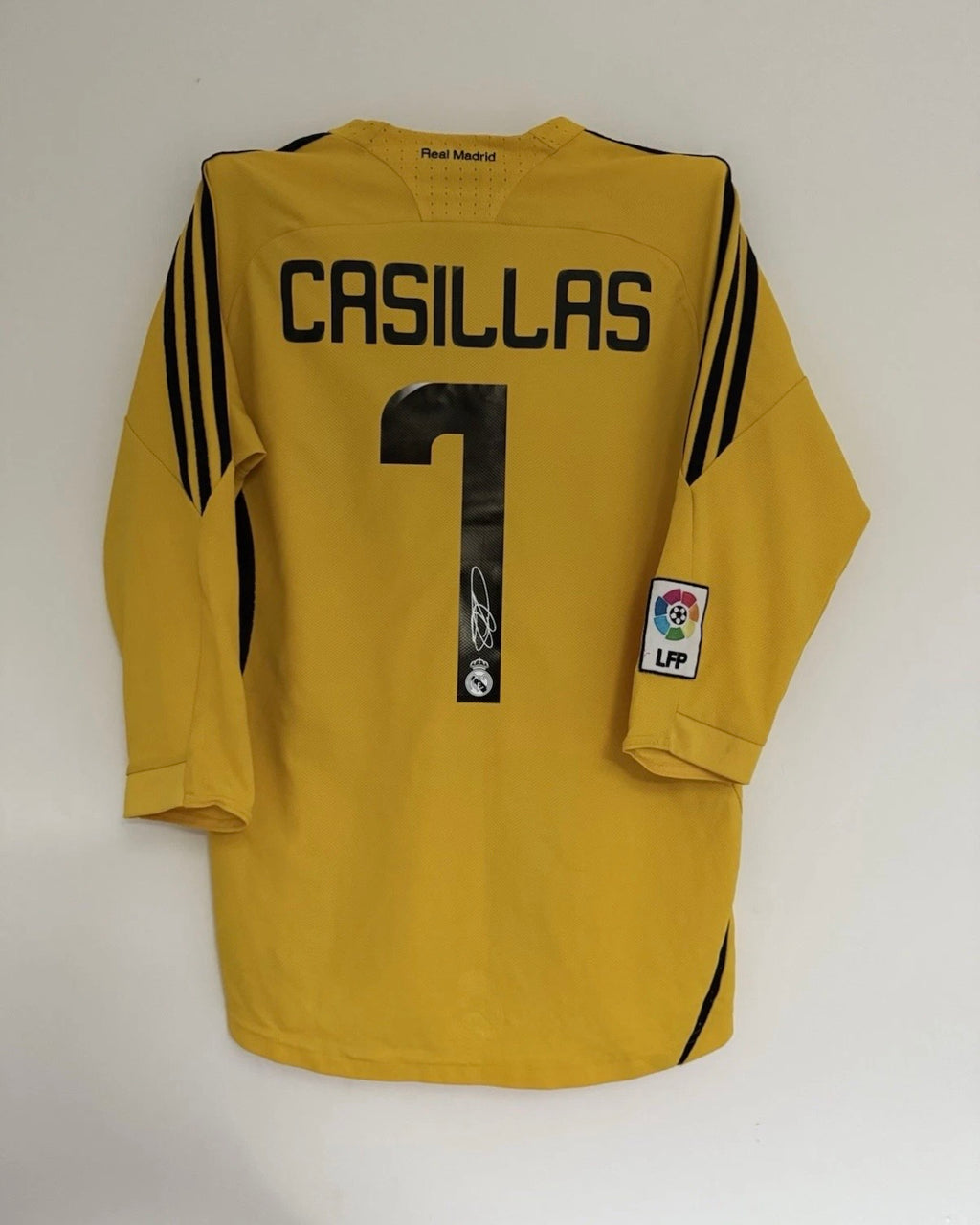 Iker Casillas Real Madrid Signed Shirt Goalkeeper 08/09 *RARE*VIDEO PROOF & COA