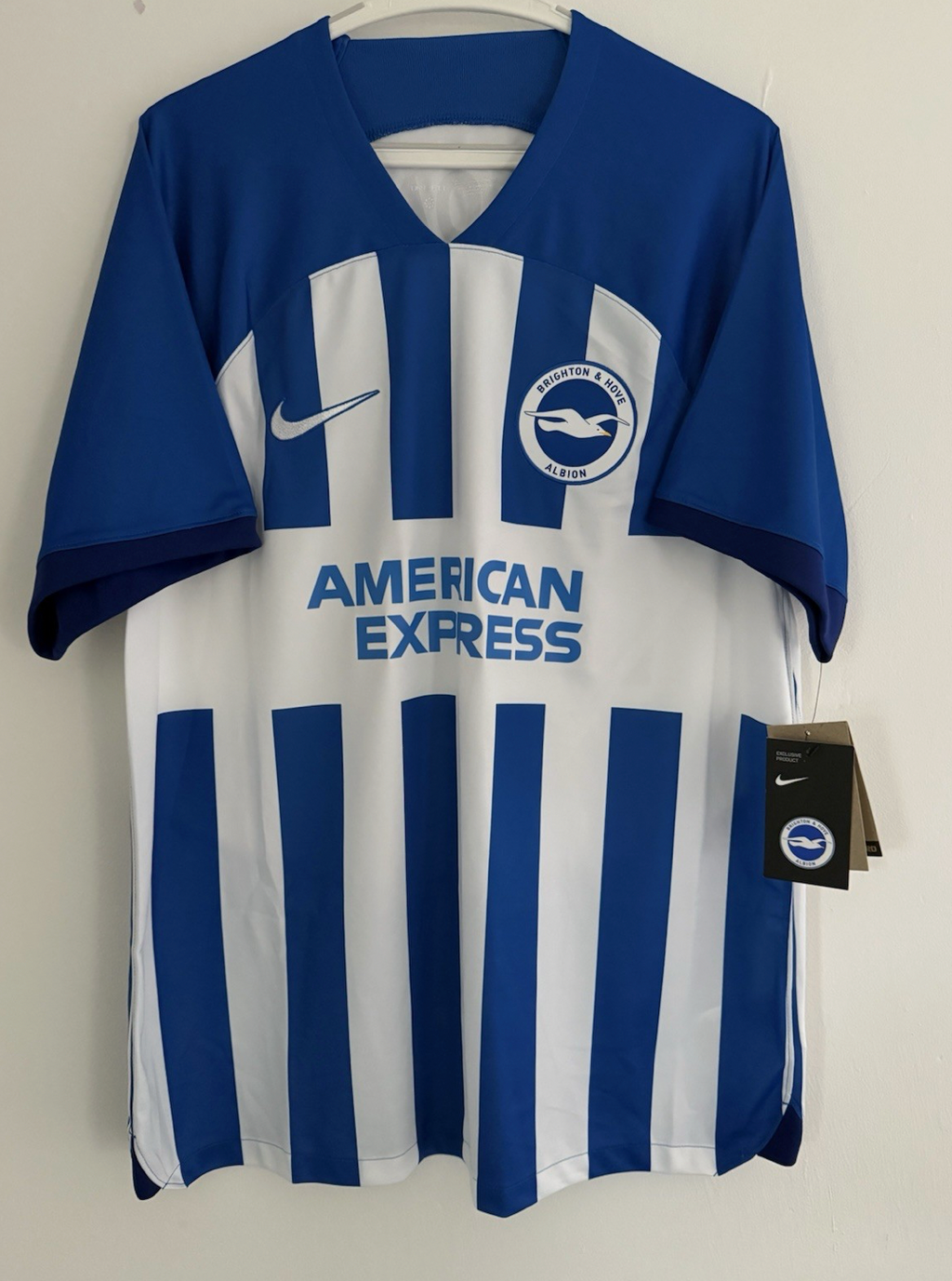 Kaoru Mitoma Brighton Signed Shirt *BECKETT AUTHENTICATION* PROOF & COA **RARE**