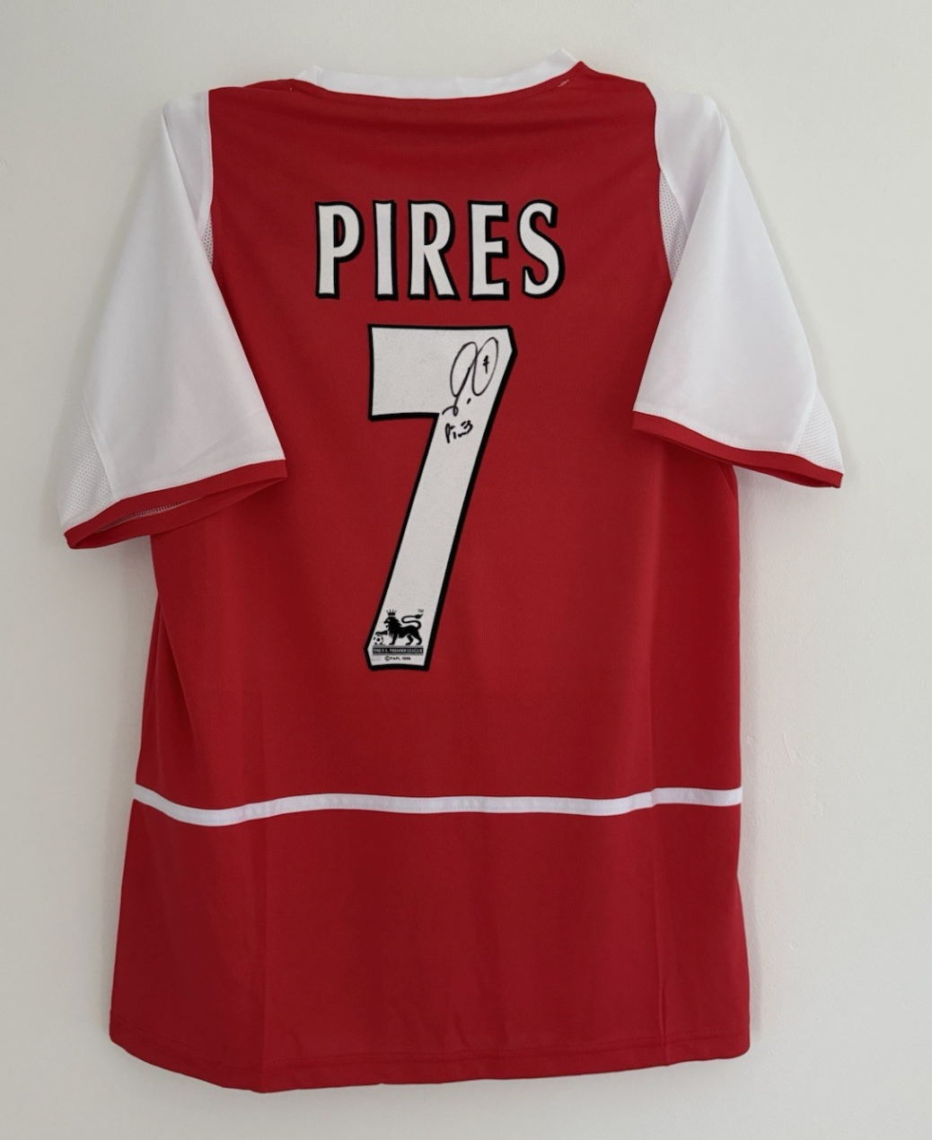 Robert Pires Arsenal Signed Shirt *INVINCIBLE* Proof & COA *RETRO LEGEND*