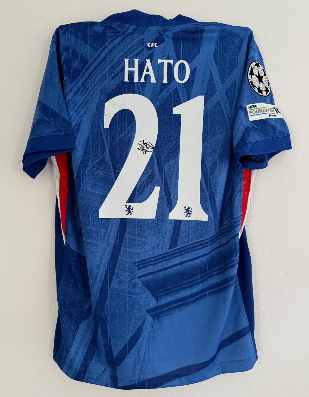 Jorrel Hato Chelsea signed shirt 25/26 HOME *EXACT VIDEO PROOF* RARE